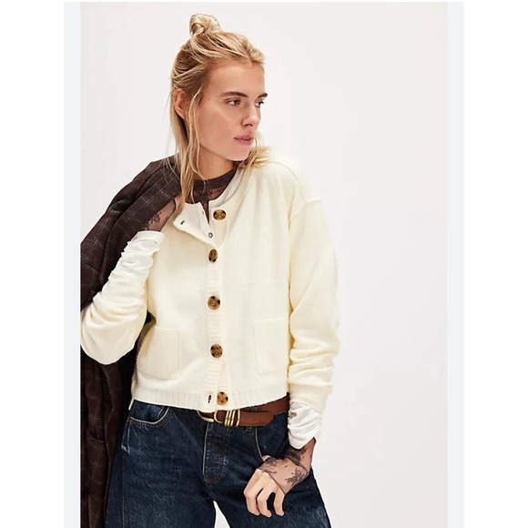 Free People Big Button Cardigan Wool Blend Cream‎ Ivory Sz Large NWOT Cropped - Picture 1 of 11